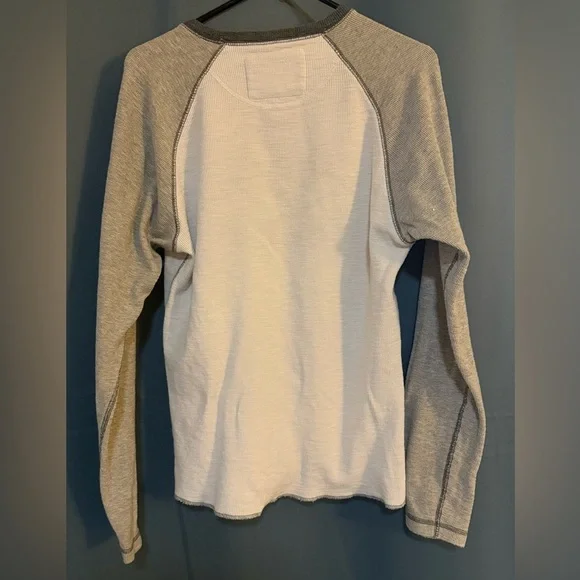 Express Men’s Large Y2K Raglan Waffle Thermal Long Sleeve Shirt|Crest Graphic - Picture 2 of 5